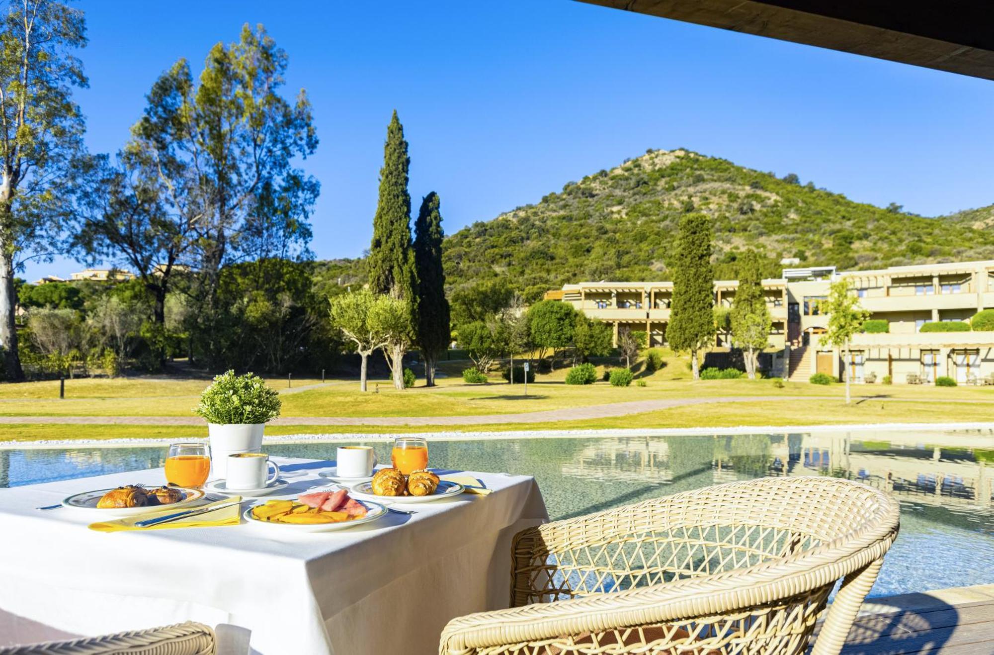 Is Molas Hotel 4*